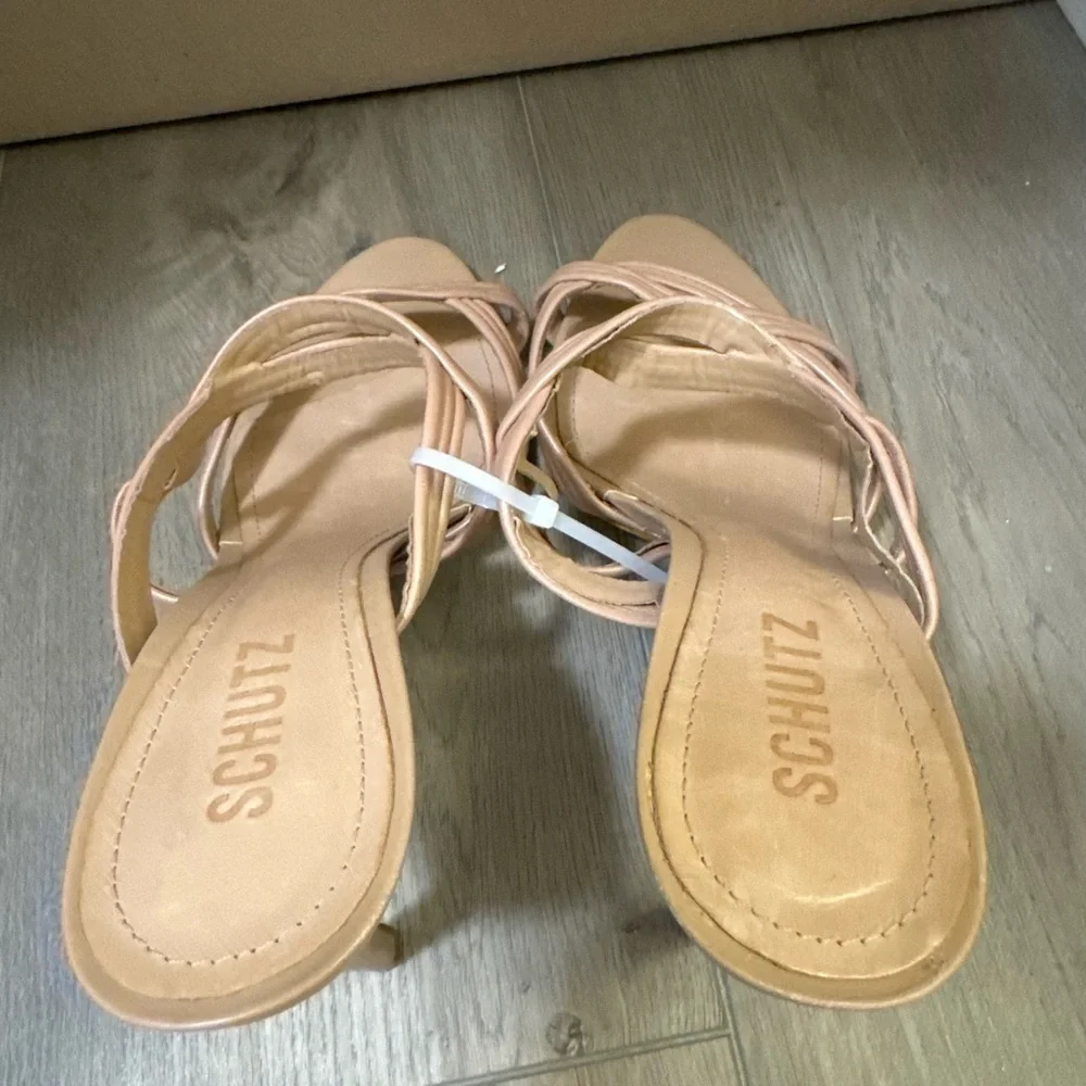 Schutz True Beige Brynn Casual Leather Sandal - Size 8.5